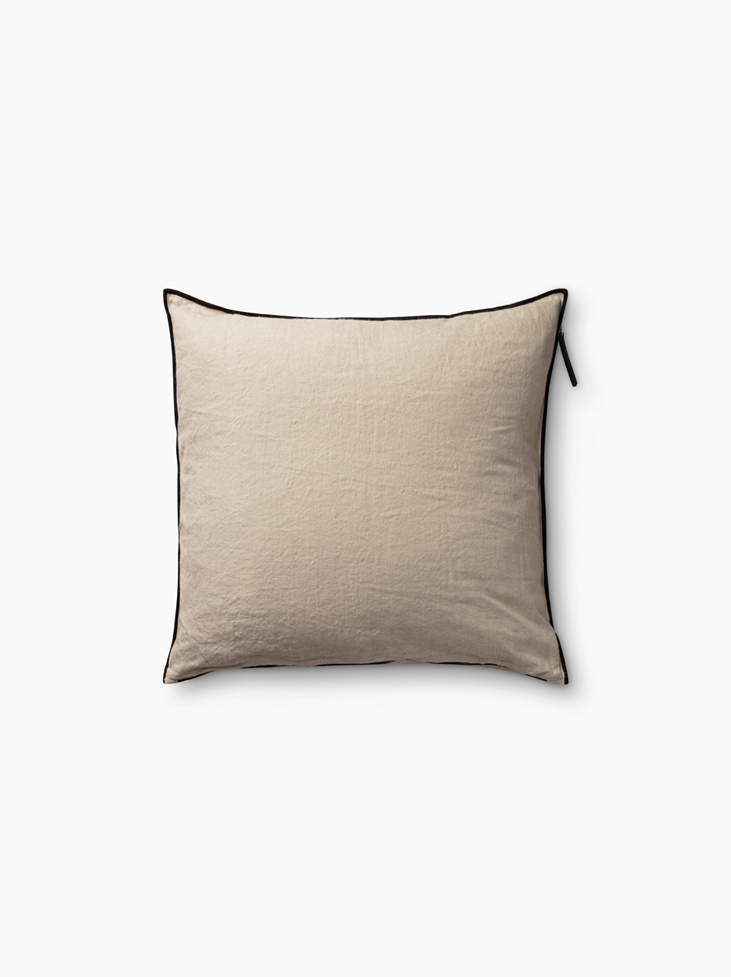 KISSENBEZUG GEWASCHENES LEINEN -  Desert Beige 50x50 cm in der Gruppe Schlafzimmer / Kissenbezug bei Spirit of the Nomad International AB (900011)