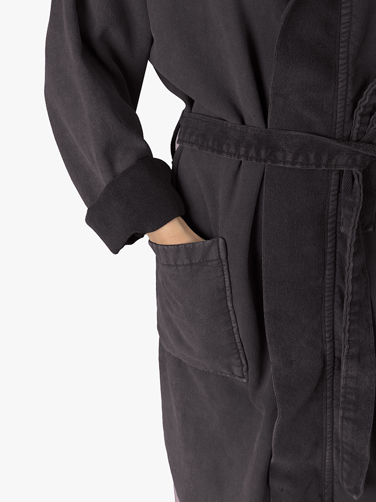 Spirit of the Nomad Bademantel mit Kapuze Onyx Black