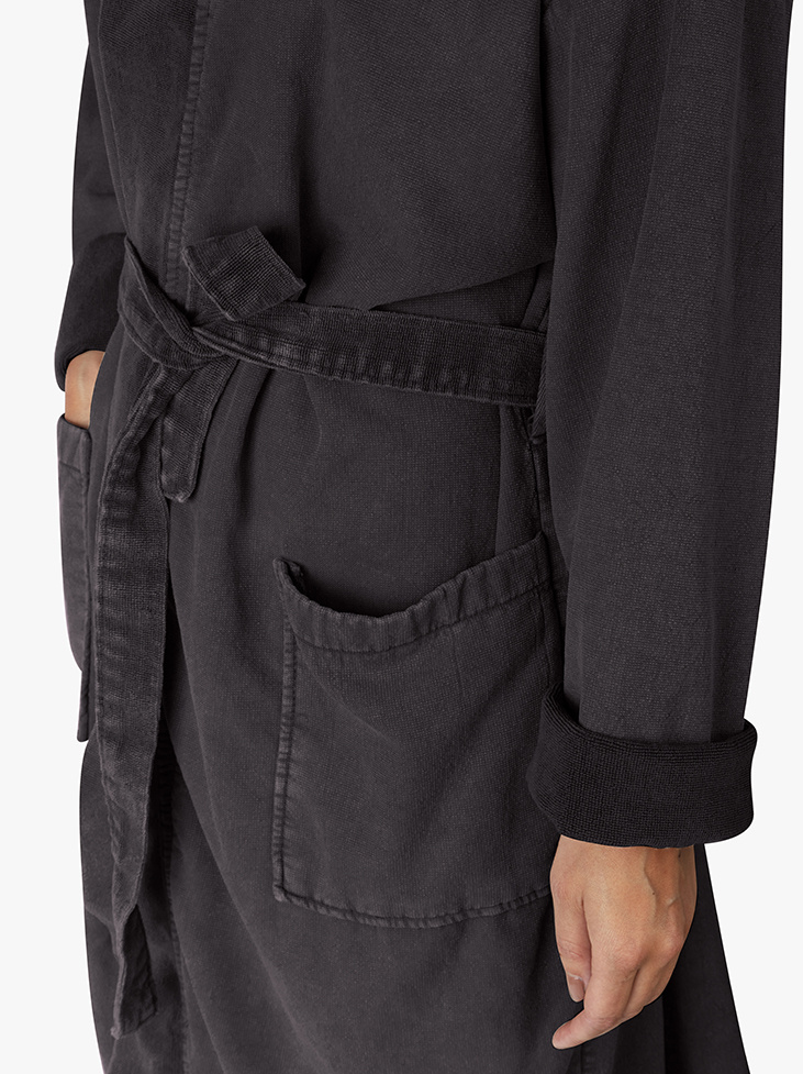 Spirit of the Nomad Bademantel mit Kapuze Onyx Black