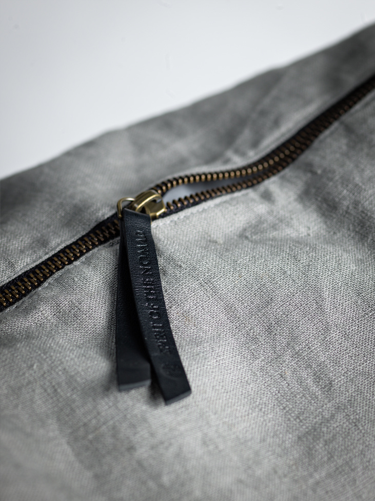 Spirit of the Nomad - Kissenbezug 100% Gewaschenes Leinen - Stone Greige