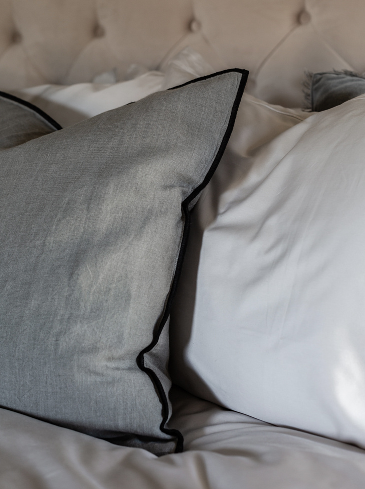 Spirit of the Nomad - Kissenbezug 100% Gewaschenes Leinen - Stone Greige